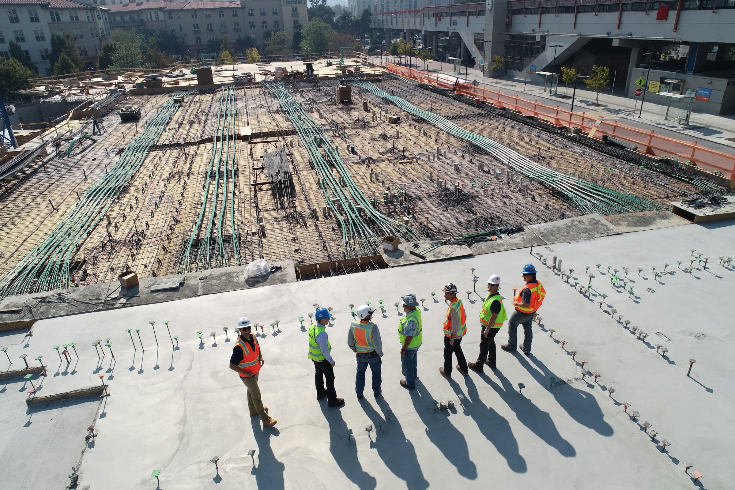 Baustelle mit modernem Bauprojekt